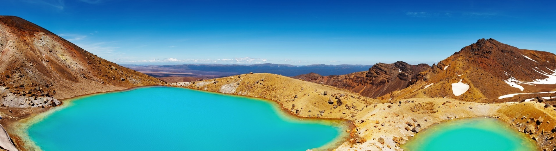 Lacs émeraudes dans le Parc National de Tongariro en Nouvelle Zelande