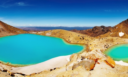 Lacs émeraudes dans le Parc National de Tongariro en Nouvelle Zelande