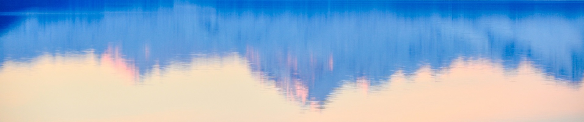 Reflet du Mont Cook dans le lac au coucher du soleil